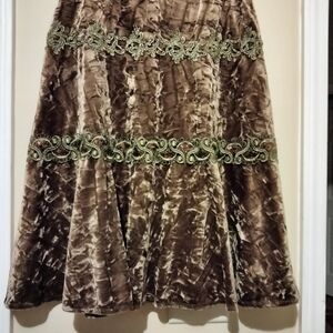 Chic Velvet A-Line Skirt with Embroidery